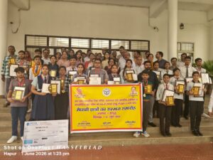 Excellence in the Education Sector : हापुड़ में मेधावी छात्र-छात्राओं का सम्मान, शिक्षा क्षेत्र में उत्कृष्ट उपलब्धियों को मिला गौरव