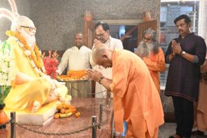 Religious Programs : सीएम योगी का गोरखपुर दौरा, विकास योजनाओं और धार्मिक कार्यक्रमों में भागीदारी