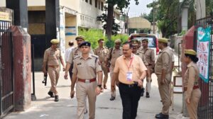 Officials : मुजफ्फरनगर में टीजीटी परीक्षा को नकलविहीन बनाने के लिए सख्त निगरानी, अधिकारियों ने किया निरीक्षण