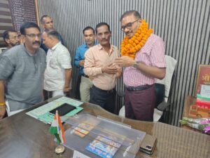 Detailed discussion : नवनियुक्त जिला विद्यालय निरीक्षक का भव्य स्वागत, शिक्षणेत्तर कर्मचारियों की समस्याओं पर हुई विस्तृत चर्चा