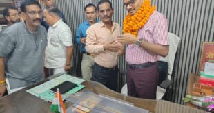 Detailed discussion : नवनियुक्त जिला विद्यालय निरीक्षक का भव्य स्वागत, शिक्षणेत्तर कर्मचारियों की समस्याओं पर हुई विस्तृत चर्चा