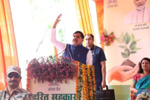 Higher price : सीएम डॉ. मोहन ने रोपा अशोक का पौधा, बोले- हमारा प्रयास किसानों को मिले एमएसपी से ऊपर दाम