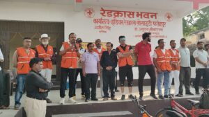 Grand event : फिट इंडिया मूवमेंट के तहत रेडक्रास सोसाइटी फतेहपुर द्वारा साइकिल रैली का भव्य आयोजन