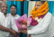 Grand welcome : मेरठ में नव नियुक्त जिला विद्यालय निरीक्षक का भव्य स्वागत, कर्मचारियों के हितों पर चर्चा
