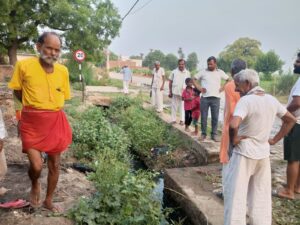 Increased risk of diseases : गंदगी से भरी झोड़ (तालाब/जलभराव क्षेत्र) से ग्रामीण परेशान, बीमारियों का बढ़ा खतरा