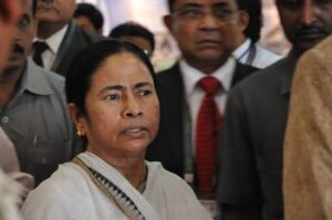 Mamata Banerjee on the matter : फर्जी हस्ताक्षर मामले में ममता बनर्जी के आवास पर CID पहुंची, जांच तेज