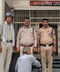Sent to jail : शराब के लिए पैसे मांगकर मारपीट करने वाला फरार आरोपी गिरफ्तार, भेजा गया जेल