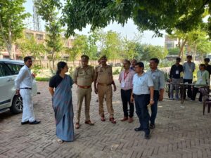 The arrangement was ensured : पुलिस भर्ती परीक्षा के दौरान डीएम का निरीक्षण, सभी केंद्रों पर शांतिपूर्ण व्यवस्था सुनिश्चित हुई