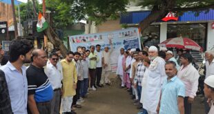 Environmental Conservation : हापुड़ में कांग्रेस का हस्ताक्षर अभियान, पर्यावरण संरक्षण का दिया संदेश