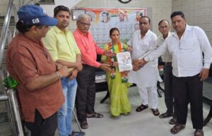 Appointed as Secretary : सन्तोष शर्मा जिला कांग्रेस कमेटी में सचिव नियुक्त, महिलाओं की आवाज को मजबूती से उठाने वाली पार्टी है कांग्रेस