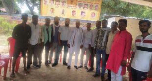 Sharbat Distribution : भीषण गर्मी में समाजसेवियों ने किया शरबत वितरण, राहगीरों को मिली राहत और मानव सेवा का दिया संदेश