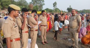 Devotees thronged in large numbers : नौबस्ता गंगा घाट पर सोमवती अमावस्या पर उमड़ा श्रद्धालुओं का विशाल जनसैलाब