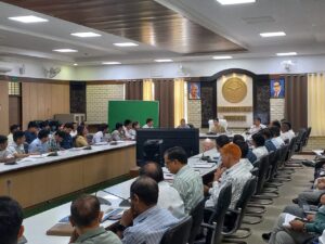 Warning to departments : सीएम डैशबोर्ड रैंकिंग सुधारने को जिलाधिकारी सख्त, खराब प्रदर्शन वाले विभागों को चेतावनी