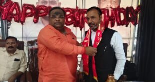 Grand Award Ceremony : विवेक मिश्र अधिवक्ता बने, बार एसोसिएशन में हुआ भव्य सम्मान समारोह