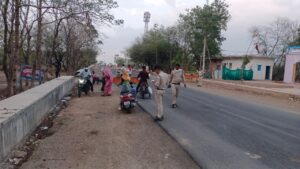 Traffic rule violation : दमोह पुलिस की सख्त कार्रवाई, यातायात नियम उल्लंघन पर 101 वाहनों के चालान