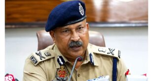 Signs of action : सोशल मीडिया पर ‘दबंग’ बनने वाले सावधान! यूपी पुलिस की है पैनी नजर, डीजीपी ने दिए कड़ी कार्रवाई के संकेत