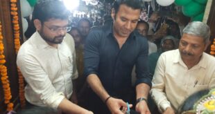 Instructions for the solution : मनोहरपुर में डिजिटल लाइब्रेरी का उद्घाटन, ग्रामीण समस्याओं पर डीएम ने दिए त्वरित समाधान के निर्देश
