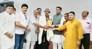 Lodhi's campaign : मोदी सरकार के 12 वर्षों की उपलब्धियां जन-जन तक पहुंचाने सांसद राहुल सिंह लोधी का अभियान