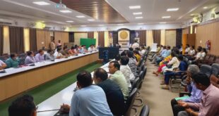 Review meeting : योग दिवस आयोजन की तैयारियों को लेकर हापुड़ में समीक्षा बैठक, निर्देश जारी