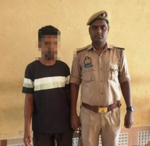 History-sheeter arrested : मड़ियाहूँ पुलिस की कार्रवाई: रंगदारी मांगने और जान से मारने की धमकी देने वाला हिस्ट्रीशीटर गिरफ्तार