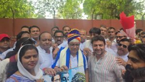 Grand welcome : यूपी कांग्रेस के नवनियुक्त प्रभारी राजेंद्र पाल गौतम का हापुड़ कांग्रेस कार्यकर्ताओं ने भव्य स्वागत कर बधाई दी