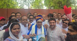 Grand welcome : यूपी कांग्रेस के नवनियुक्त प्रभारी राजेंद्र पाल गौतम का हापुड़ कांग्रेस कार्यकर्ताओं ने भव्य स्वागत कर बधाई दी