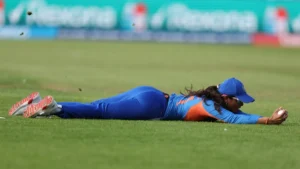 Reminded everyone of Jadeja : भारत-पाकिस्तान मुकाबले में श्रेयांका पाटिल का हैरतअंगेज कैच, जडेजा की याद दिलाई