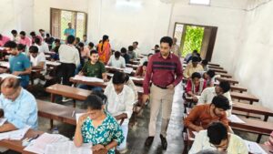 Strict instructions : जौनपुर में यूपीटीईटी-2026 परीक्षा तैयारियों का जिलाधिकारी ने निरीक्षण किया, पारदर्शी आयोजन के दिए कड़े निर्देश
