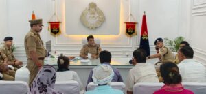 Disposal directed : जौनपुर में वरिष्ठ पुलिस अधीक्षक ने जनसुनवाई कर फरियादियों की समस्याएं सुनीं, त्वरित और निष्पक्ष निस्तारण निर्देशित किया