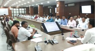 Emphasis on transparency : जिलाधिकारी ने छात्रवृत्ति योजना समयबद्ध लागू करने के निर्देश दिए, आवेदन प्रक्रिया में पारदर्शिता पर जोर