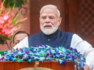 PM Modi : डॉक्टरों की सलाह मानें, जल्द स्वस्थ हों, पीएम मोदी ने की सोनम वांगचुक से अपील