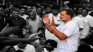 Politics heats up : राहुल गांधी के नेतृत्व में प्रधानमंत्री आवास घेराव, केंद्र सरकार ने वार्ता के लिए दूत भेजा, दिल्ली की राजनीति गरमाई