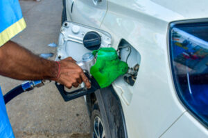 Cut in petrol prices : सरकार ने डीजल और ATF के निर्यात पर बढ़ाया विंडफॉल टैक्स, पेट्रोल पर की कटौती