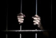 Arrested : दिल्ली पुलिस ने स्नैचिंग और लूट के मामलों में वांछित अपराधी को मुठभेड़ के बाद किया गिरफ्तार