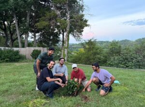 Tree plantation programs : विदेशों में भी मनाया ओझा का जन्मदिन, नेपाल, जापान, जर्मनी और अमेरिका में हुए सेवा व पौधारोपण के कार्यक्रम