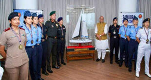 Honoured : रक्षा मंत्री ने 'समुद्र प्रदक्षिणा' अभियान को पूरा करने पर आईएएसवी त्रिवेणी की महिला क्रू टीम को किया सम्मानित