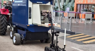 Security arrangements : अहमदाबाद एयरपोर्ट पर बम की धमकी से निपटने का मॉक ड्रिल, सीआईएसएफ ने कई एजेंसियों के साथ परखी सुरक्षा तैयारियां