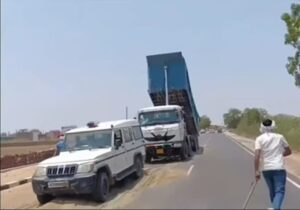 Driver absconding : जोधपुर में अवैध बजरी परिवहन रोकने गई पुलिस टीम से बचने को डंपर चालक फरार हुआ