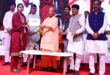 CM Yogi : 2017 से पहले रोजगार और निवेश का माहौल चौपट था, आज कौशल और सुरक्षा से यूपी बना विकास का इंजन : सीएम योगी