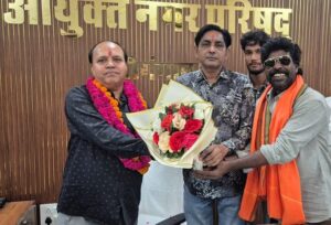 Congratulations : नगर परिषद के नव नियुक्त आयुक्त मिल्खराज चुघ का किया अभिनंदन