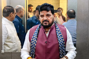 Brij Bhushan Sharan Singh : हनुमानगढ़ी परिसर में पढ़ी गई थी नमाज, सीढ़ियों पर 'नहीं' : बृजभूषण शरण सिंह