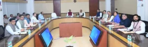 Chief Minister Vishnu Deo : रायपुर में मंत्रिपरिषद बैठक शुरू, मुख्यमंत्री विष्णुदेव साय ने लोक कलाकार विक्रम यादव का हाल जाना ?