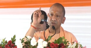 SP-Congress : CM योगी का सपा-कांग्रेस पर हमला, बोले-हनुमानगढ़ी की सीढ़ियों पर नमाज पढ़ाने का पाप क्यों किया
