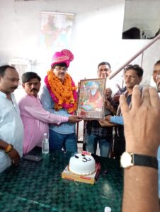 Birthday Celebration : लल्लू प्रसाद इंटर कॉलेज में गरिमापूर्ण वातावरण में मनाया गया गुरुजी श्याम सिंह पंवार का भव्य जन्मोत्सव समारोह