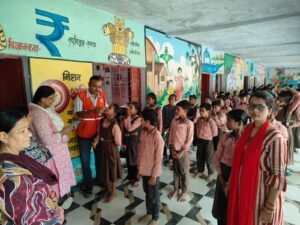 Homeopathic medicine : बरसाती बीमारियों से बचाव, होम्योपैथिक औषधि वितरण और नशामुक्ति जागरूकता अभियान में 229 बच्चों को मिला लाभ