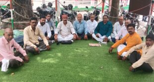 Submitted a memorandum : अंबेडकरनगर शिक्षणेत्तर कर्मचारियों ने कैशलेस चिकित्सा सहित लंबित मांगों को लेकर मुख्यमंत्री के नाम सौंपा ज्ञापन आज