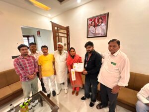Service to Humanity : रक्तदान महादान: रूही अंजुम के शिविर में लोगों ने निभाई मानव सेवा की मिसाल
