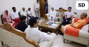 Assurance of relief : ललिता गौतम मामले में मुख्यमंत्री योगी से मिला पीड़ित परिवार, दोषियों पर कार्रवाई और राहत का आश्वासन