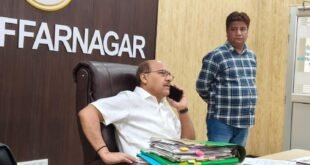 The DM [met] the Chief Minister : हबीबपुर हादसे के बाद डीएम ने मुख्यमंत्री के निर्देशानुसार पीड़ित परिवार को 20 लाख सहायता की संस्तुति की