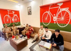 House Arrest : दिल्ली रवाना होने से पहले समाजवादी पार्टी की प्रदेश सचिव रूही अंजुम और टीम को किया गया हाउस अरेस्ट